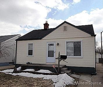 1st image of 19250 Connecticut St