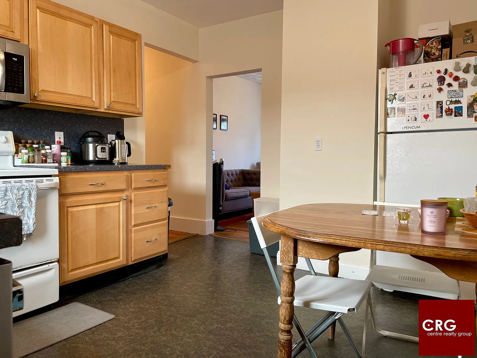 4 bed, 1.0 bath, 1100 sqft, $4,500 — Photo 3