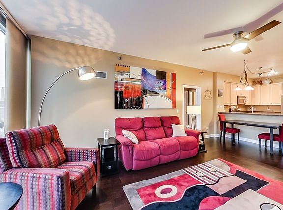 4th image of 1841 S Calumet Ave #Gu129