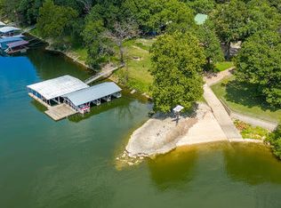 1806 Longs Dr, Grove, OK 74344