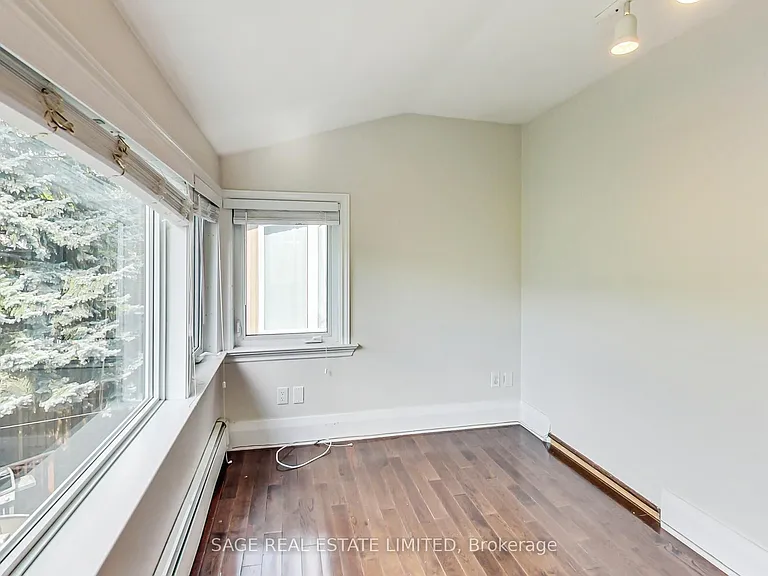 46 Alberta Ave — Photo 24