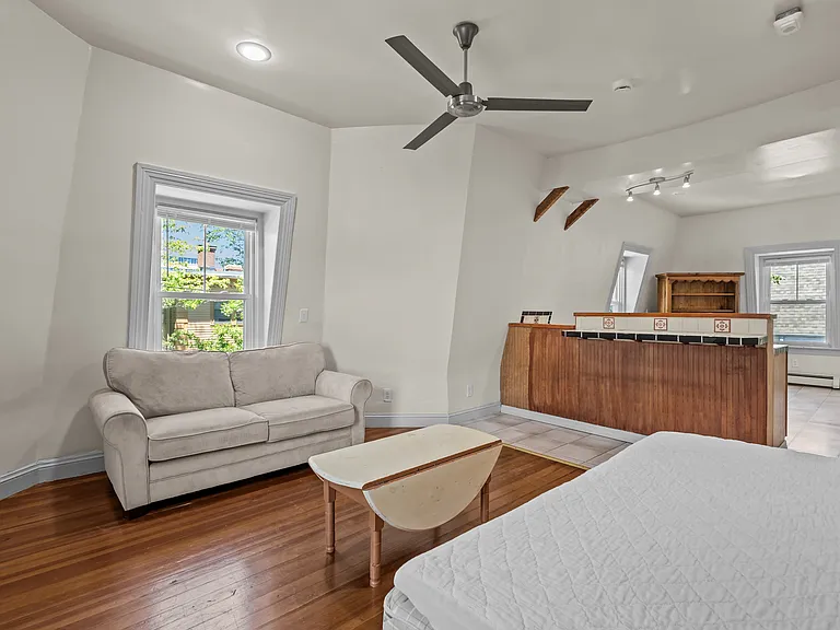 30 Princeton Ave #6 — Photo 4
