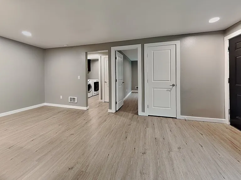 1105 S Woodlawn St #2 — Photo 24