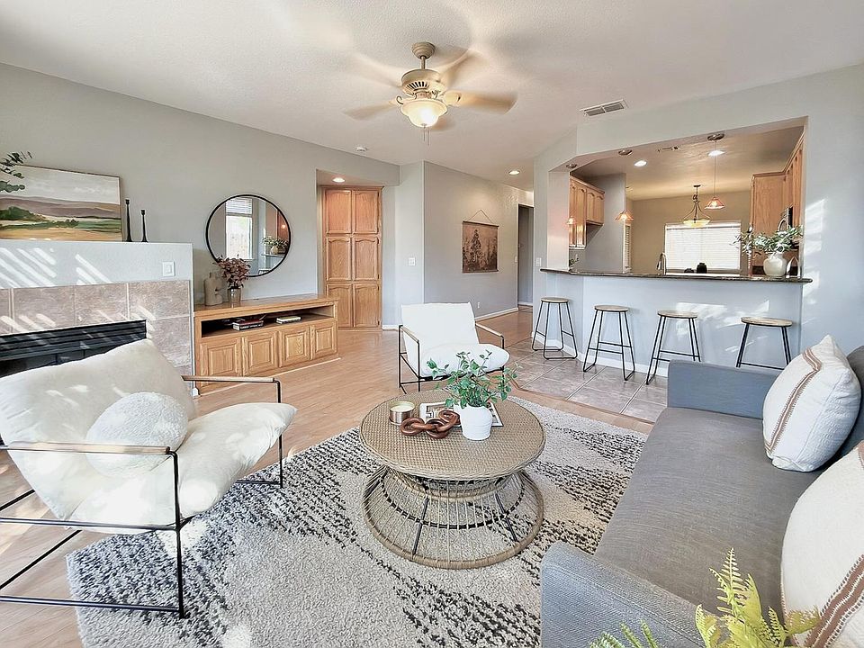 1st image of 1325 Tippens Way