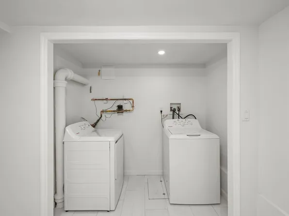 1246 Troy Avenue image 17 of 31