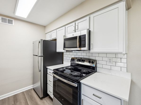 12757 Coursey Blvd #2112