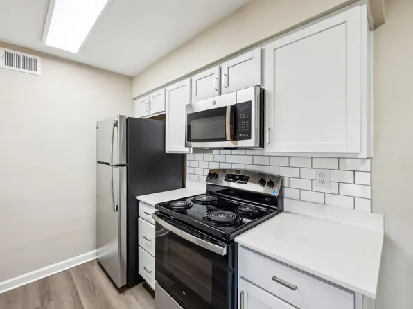 Sherwood Acres, 12757 Coursey Blvd #2047, Baton Rouge, LA 70816