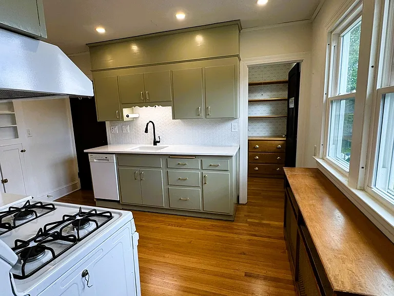 36 Somerset St #36 — Photo 7