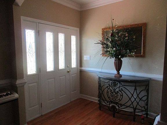 4th image of 103 White Tail Dr
