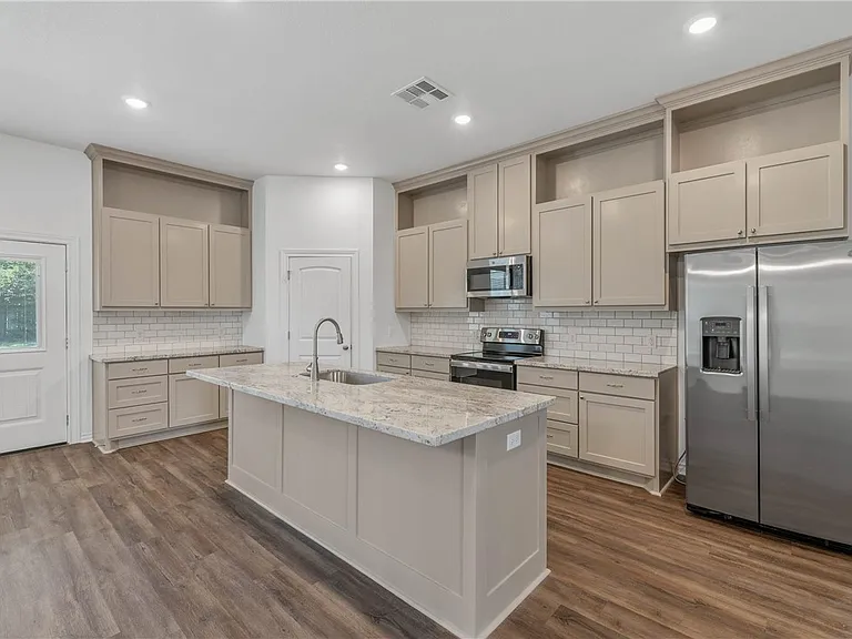 1220 Neal Pickett Dr — Photo 10