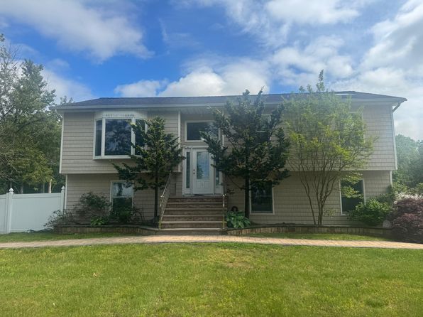 3 Pinetree Ct