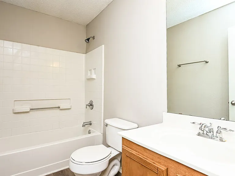 949 Canary Dr — Photo 16