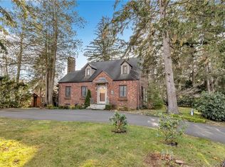 10 Jansen Ln, North Haven, CT 06473