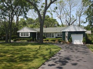 193 Middle Rd, Blue Point, NY 11715