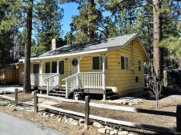 2nd image of 2032 Mahogany Ln