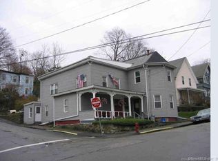 28 Oak St APT 1, Norwich, CT 06360