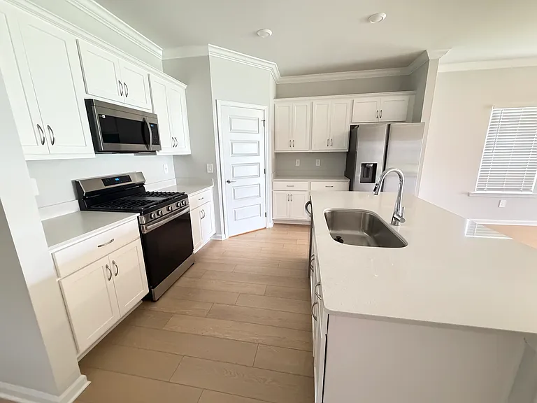 202 Cobbdale Park Dr — Photo 5