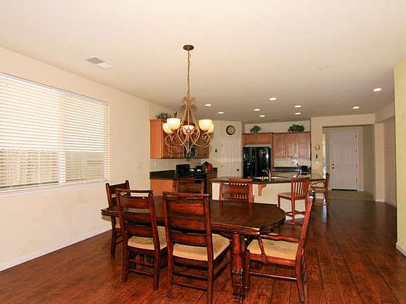4th image of 612 Mazzolo Dr