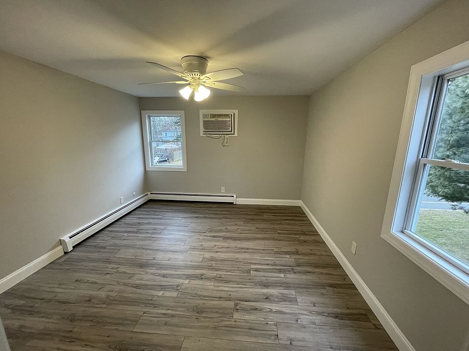 Bedroom [Actual unit may vary]