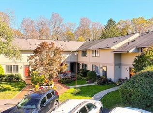 413 Lark Tree Cir, Bridgeville, PA 15017