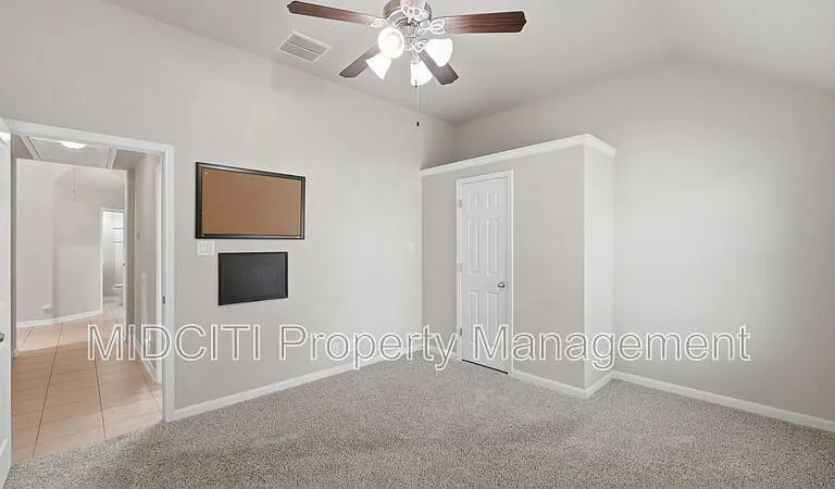 842 Santa Cruz — Photo 26