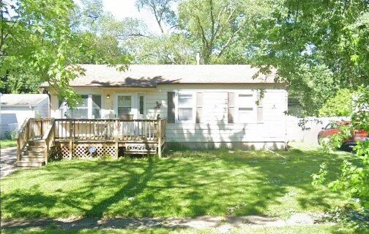 22443 Chappel Ave photo 1