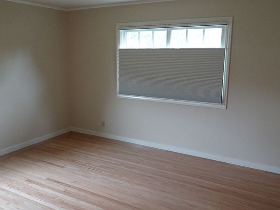 5th image of 1925 Devereux Dr