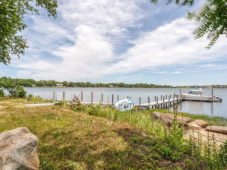 82 Harbor Dr — Photo 6