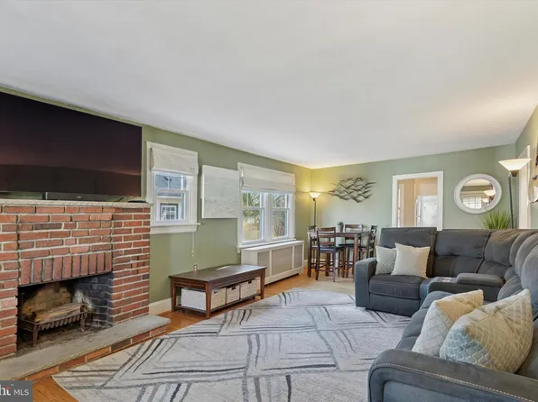 710 Grant Ave, Willow Grove, PA 19090