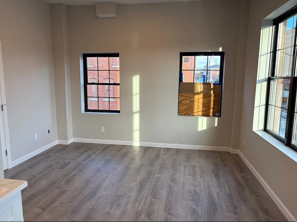 181 Main St #2