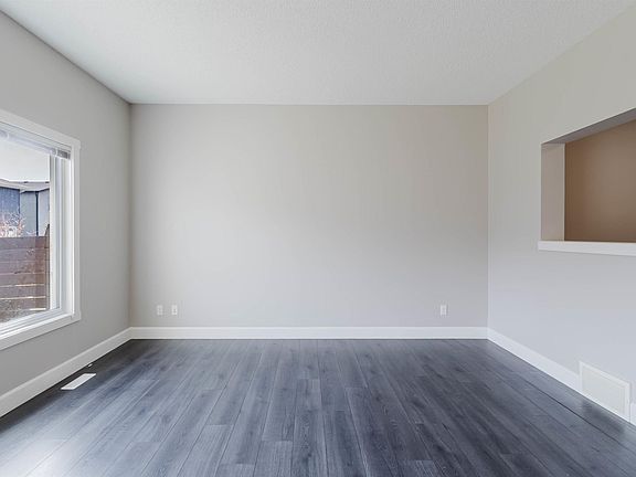 3rd image of 2839 Koshal Cres SW
