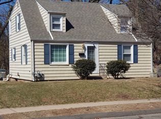 56 Hawthorne St, Manchester, CT 06042