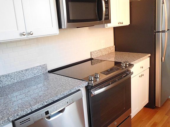 5th image of 1453 Beacon St #1-52
