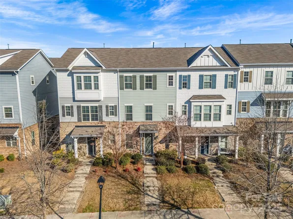 9435 Ainslie Downs St, Charlotte, NC 28273