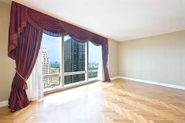 Sold by A & I Broadway | media 10