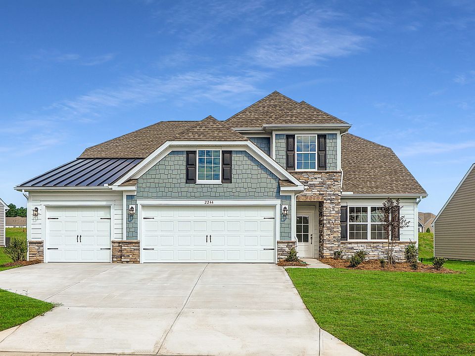 2244 Moon Crest Road Print Quality 001 01 Exterior Front