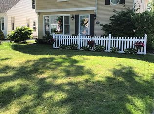 2680 Westmoor Rd, Rocky River, OH 44116