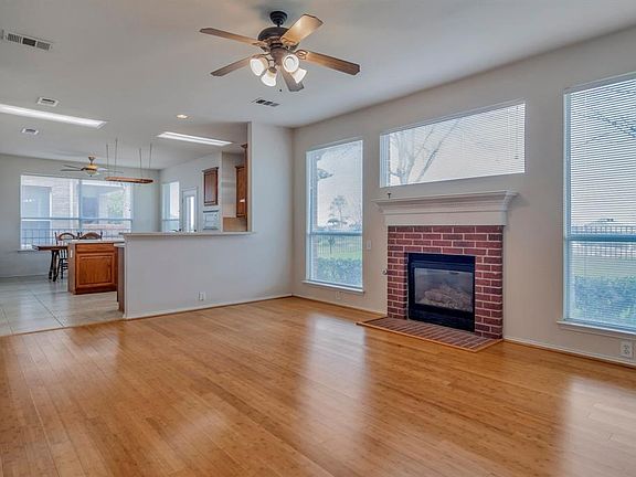 2nd image of 5782 Walnut Creek Dr