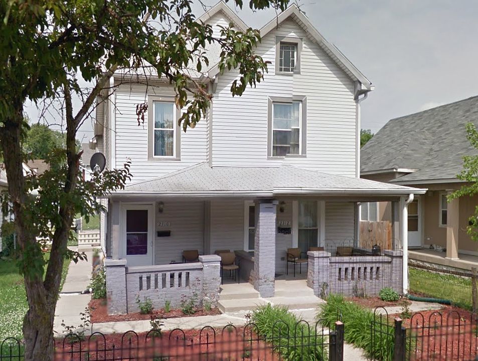 2nd image of 2312 N Kenwood Ave