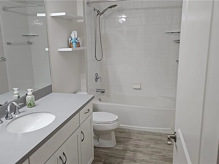 2305 Ariane Dr — Photo 29