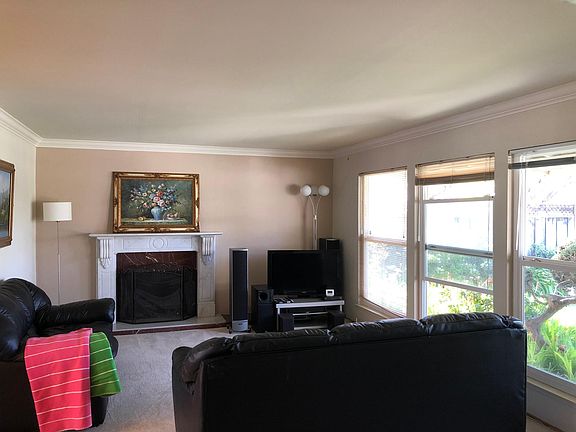 2nd image of 960 Brentwood Dr