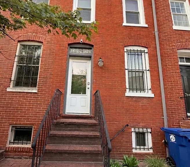 748 McHenry St #1B — Photo 1