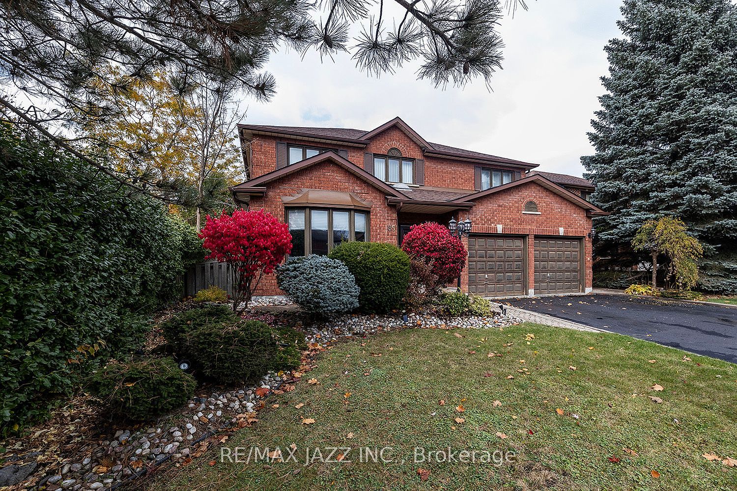85 Stratton Cres, Whitby, ON L1R 1V3 MLS E7310424 Zillow