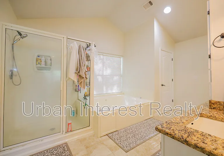 505 Beach Dr — Photo 15