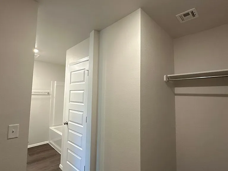 8205 E Oakland St — Photo 15