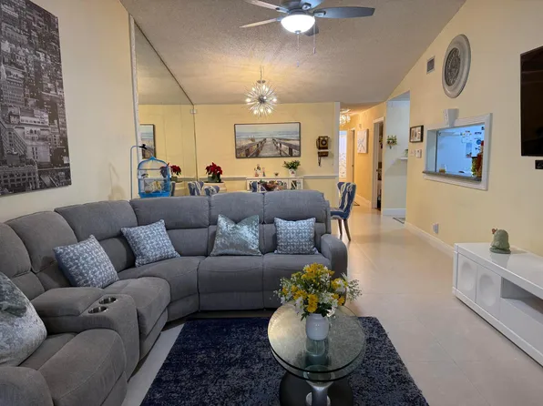 4550 Biddeford Avenue #42, West Palm Beach, FL 33417