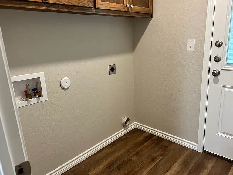 2618 Leroy Ln #B — Photo 8
