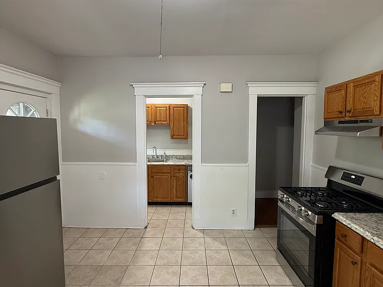 429 Ellsworth Ave #1L — Photo 3