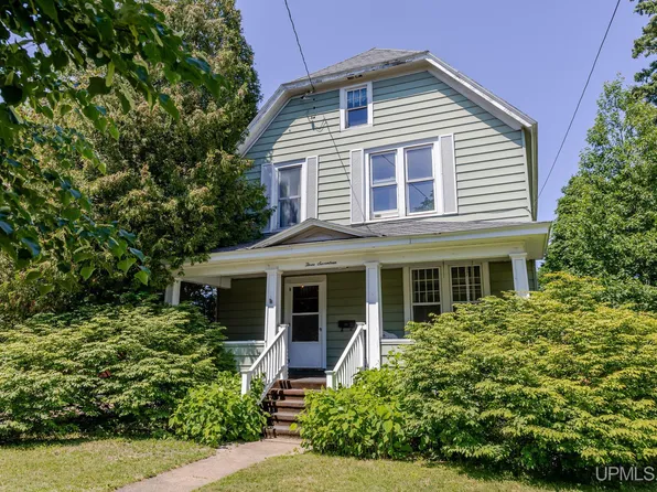 317 E Hewitt Ave, Marquette, MI 49855