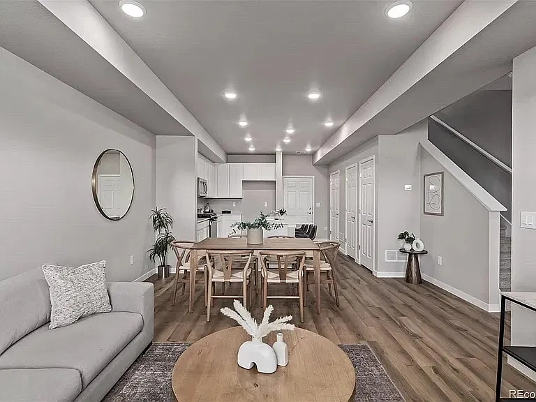 3 bed, 2.5 bath, 1611 sqft, $2,950 — Photo 3